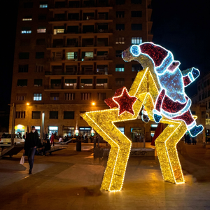 Arche lumineuse géante en forme d'étoile de Noël à LED pour centre commercial, place publique et exposition photo de Noël - Product Image 1