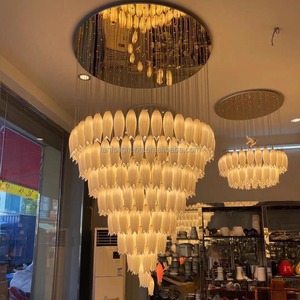 Lámpara de Araña Moderna de Lujo con Forma de Flor de Tulipán, Cúpulas de Cerámica con Capullos Florecientes, Lámparas Ovaladas Personalizadas con Altura Ajustable - Product Image 4