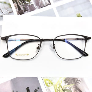 <span class=keywords><strong>Occhiali</strong></span> da Vista in Titanio alla Moda, Montature <span class=keywords><strong>Sottili</strong></span> e Piatte, <span class=keywords><strong>Occhiali</strong></span> Raffinati per Uomo e Donna - Product Image 1