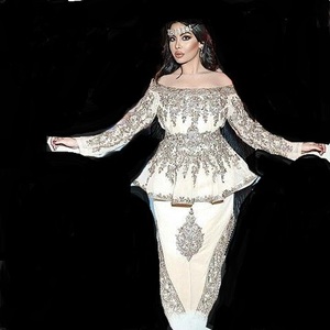 Impresionante y Elegante Lehenga Choli Azul Marino para Mujer, para Fiestas Nocturnas, en Satén de Acetato con Bordado Intenso por ATIYA LIBAS - Product Image 1