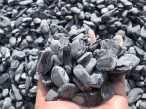 Guijarros de Río caídos negros de color natural Adoquín de piedra artificial pulido para uso en paisaje exterior - Product Image 2