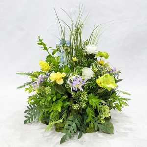 Elegante Composizione Floreale Artificiale Mista con Vegetazione Rigogliosa per Centrotavola Matrimoniale, Decorazioni per Casa, Feste ed Eventi - Product Image 1