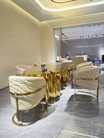 Table à manger en acier inoxydable italien, or irrégulier, ensemble de meubles créatifs Luxe léger pour villa ou restaurant