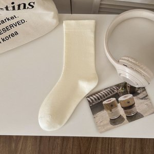 ถุงเท้าครึ่งน่องของผู้หญิงมีลายจุดและสีทึบ - Product Image 4