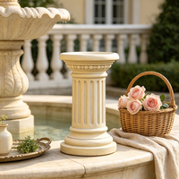 Socle de colonne cannelée romaine en résine, fait main, peint à la main, blanc crème, avec capitale perlée, pour plantes, style classique, pour jardin extérieur
