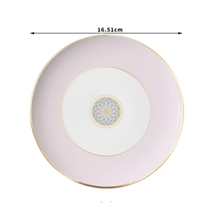 <span class=keywords><strong>Assiette</strong></span> de table en porcelaine fine de style européen de luxe avec incrustation dorée et motif peint à la main pour la maison et l'hôtellerie - Product Image 6