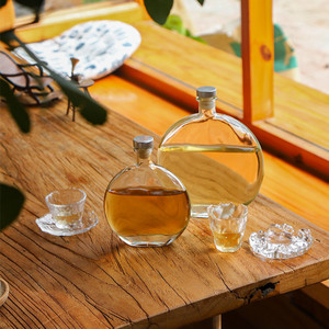Unique 250ml 500ml 8oz 16oz Clear Flat Round Glass <span class=keywords><strong>Gin</strong></span> Wine & Tequila Brandy Botellas <span class=keywords><strong>Golden</strong></span> Polymer Cork Venta a granel - Product Image 2