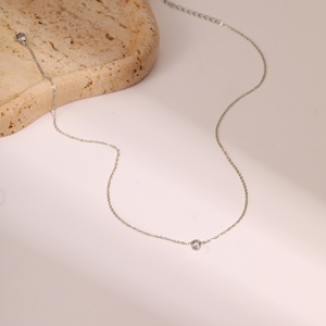 Collar Minimalista con una Sola Piedra en Forma de Lágrima para Mujer, Acero Inoxidable, Circonia, Collar con una Piedra de Diamante en Forma de Gota de Agua - Product Image 3