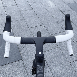 <span class=keywords><strong>Cinta</strong></span> para <span class=keywords><strong>manillar</strong></span> <span class=keywords><strong>de</strong></span> bicicleta <span class=keywords><strong>de</strong></span> carretera ENLEE, antideslizante, absorbente <span class=keywords><strong>de</strong></span> golpes, Comfort <span class=keywords><strong>Pro</strong></span> Bar Wrap para barras colgantes y cintas para bicicletas <span class=keywords><strong>de</strong></span> piñón fijo - Product Image 3