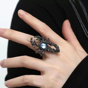 Bagues ouvertes vintage en alliage avec pierre de lune et <span class=keywords><strong>scorpion</strong></span> pour femmes et hommes, bijoux de couple en argent noir, accessoires - Product Image 1