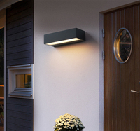 Vente prix raisonnable lampe LED d'extérieur IP65 imperméable lampe de haut en bas applique murale extérieure applique murale extérieure montée sur le mur