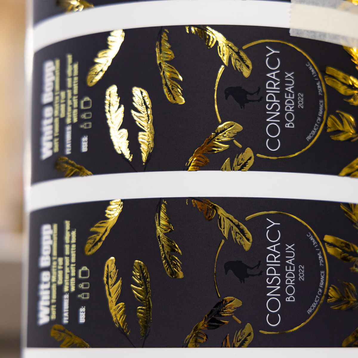 Custom Gold Foil BOPP Label Cosmetics 3D Varnish Waterproof Adhesive Oilproof Raised Logo Digital Printing Packaging Stickers