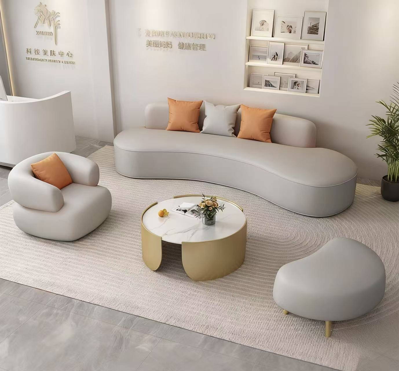 สีเทาเข้ม