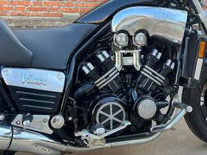 Motocyclettes d'occasion Yamaha Vmax 1200 Motos <span class=keywords><strong>1200cc</strong></span> <span class=keywords><strong>Moto</strong></span> à essence <span class=keywords><strong>Moto</strong></span> de rue <span class=keywords><strong>Moto</strong></span> tout-terrain - Product Image 5