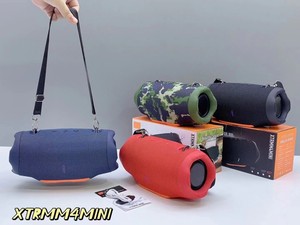 Enceinte portable sans fil XTRMM4 MINI Bluetooth en tissu, colorée, pour extérieur, avec caisson de basses, système audio étanche IPX4, lecteur de musique - Product Image 4