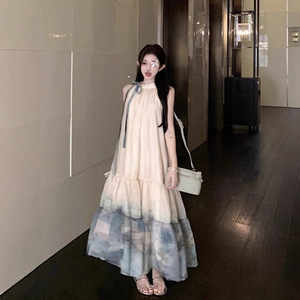 เดรสยาวทรงเอไลน์ผ้าชีฟองแบบผูกคอ ดีไซน์ลายปะติดระบายอากาศได้ดี ช่วงเอวหลวม ใส่คลุมชายหาดได้ - Product Image 1