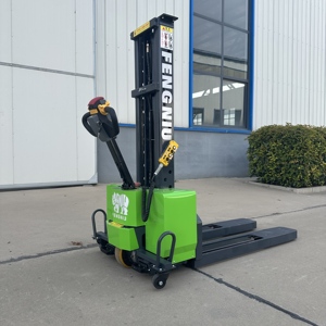 Zelfladende palletstapelaar 0,9 ton 1 ton 1,3m 1,5m draagbare semi-elektrische heftruck stapelkraan laad- en losstapelaar - Product Image 5