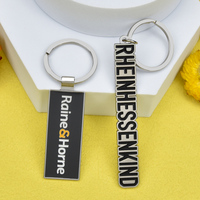 Porte-clés personnalisé avec texte de marque, motif danseur et lettres superposées, pour entreprises, événements de danse, vente en gros