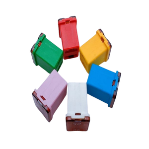 Fusible cuadrado de coche directo de fábrica pie corto Mini caja de inserción pieza de <span class=keywords><strong>seguro</strong></span> inserto de pieza de <span class=keywords><strong>seguro</strong></span> de camión - Product Image 2