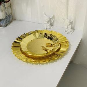 Assiettes de présentation en plastique irrégulières dorées en gros pour la décoration de mariage - Product Image 4