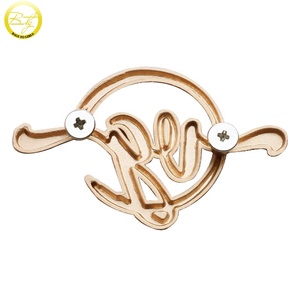 Tas Fashion Desain Pelat Bulat Logo Label Sekrup Logam Huruf Emas Berongga Kustom untuk Sabuk/Dompet - Product Image 3