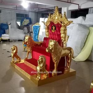 ALC01 – Antiker Königlicher Thronstuhl in Glänzendem Gold mit Löwen-Armlehnen - Product Image 3