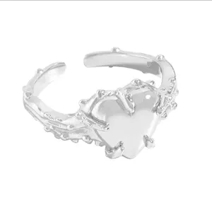 Hete Groothandel Onregelmatigheid Geplooide Textuur Doornig Hart Zwart Agaat Edelsteen Ring Dames Fijne Sieraden S925 Sterling Zilveren Ring