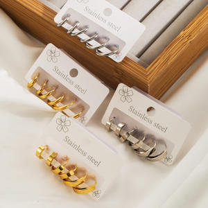 Boucles d'oreilles créoles unies Ensemble de boucles d'oreilles géométriques rétro en acier inoxydable pour femme - Product Image 4