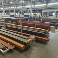 Plancher extérieur en teck foncé massif gaufré Terrasse en bois composite Interlocking Co Extrusion WPC Planche de terrasse pour parc