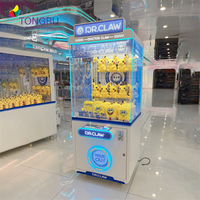 Mini Máquina de Grúa Arcade para Osos de Peluche, Juego de Garra Operado con Monedas, Tipo Casa de Juguetes, con Caja Sorpresa