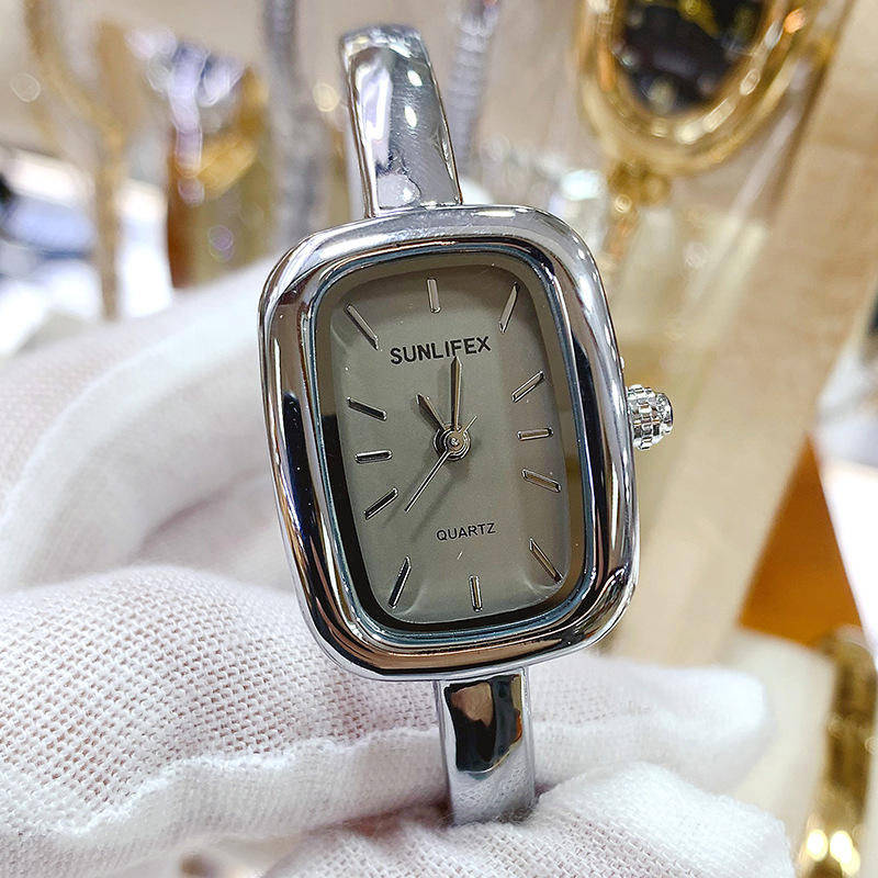 A6 สีเงิน