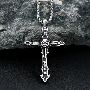 yunnique Stainless Steel <b>Cross</b> Pendant Skull Design Men's Necklace Fashion Retro Themed Charm Gift Jewelry 60cm <b>Chain</b> - Product Image 2
