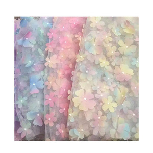 Tejidos bordados con <span class=keywords><strong>flores</strong></span> 3D Blanco/Negro precio al por mayor cambio de colores 3D flora flor bordado tela - Product Image 1