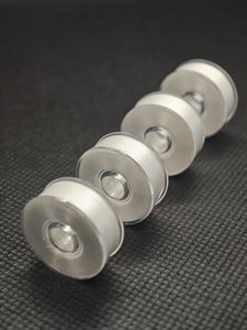 Bobines pré-enroulées en polyester haute ténacité blanc 75D/2 60WT taille A pour machine <span class=keywords><strong>à</strong></span> broder Brother – Vente en gros - Product Image 4