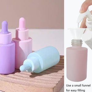 Flacon compte-gouttes en verre vide et coloré de 30 ml pour sérum, huile essentielle et crème pour le visage avec bouchon en aluminium/plastique - Product Image 5