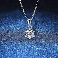 Collier pendentif classique pour femme, best-seller, avec moissanite d'un carat à six griffes, finition électroplaquée en forme de couronne