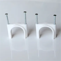 Clips de câble carrés en nylon blanc de bonne qualité efficaces Clips de câble plats en plastique regroupant des fils