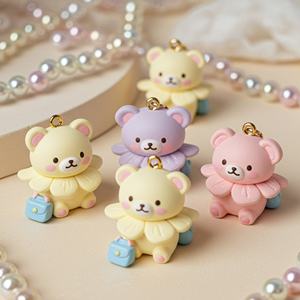 Llaveros de coche con diseño de muñeca, para hombres y mujeres, amantes, colgante pequeño y bonito, accesorios de moda para llavero, regalo para bolsos de juego. - Product Image 4