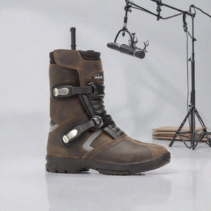 Bottes d'hiver en cuir imperméables pour hommes avec fermeture à double boucle et semelle en caoutchouc - Product Image 2