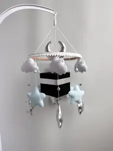 Commercio all'ingrosso prima educazione neutro personalizzato fatto a mano bebe regalo feltro morbido giocattolo corano cubo islam bambino mobile