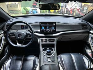 BYD Qin Plus DM-i <span class=keywords><strong>2023</strong></span>, Auto Usado de Segunda Mano, Sedán, Autonomía de 120 km, PHEV, Carga Rápida, 197 HP, para Venta al por Mayor por Concesionarios - Product Image 5