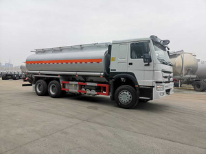 New Mobile Fuel Tanker Truck 6x4 Drive 20-ton Capacity Oil <b>Transport</b> Vehicle with a Fuel tank Capacity of 10001-15000 Liters - Product Image 5