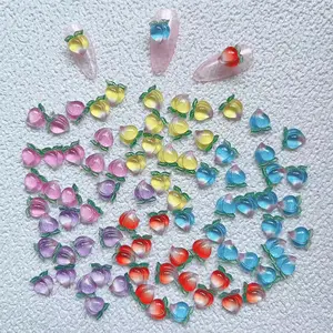 Carino Kawaii piccolo misto assortito decorazione colorata 3D frutta resina UV cuore pesca fascino del chiodo
