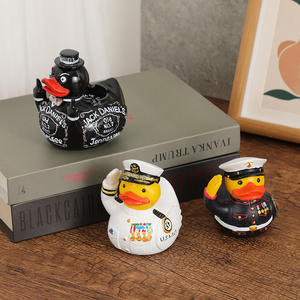 Nuevas Ideas de Productos 2026: Figura de Pato de Resina para Decoración del Hogar, Pato Militar Conmemorativo, Pato Cosplay, Adornos Caprichosos para Interiores, Pato Jeep - Product Image 3