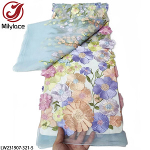 Nuovo elegante tessuto di pizzo a fiori 3D con applicazioni ricamate in <span class=keywords><strong>Tulle</strong></span> da sposa tessuto di pizzo <span class=keywords><strong>per</strong></span> <span class=keywords><strong>abiti</strong></span> - Product Image 3