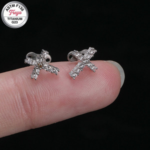 Piercings Corporales de Acero Inoxidable Freya 14G con Adorno de Flor de Zirconia, Microdermales Delicados con Cristal, Joyería Corporal de Cristal - Product Image 3