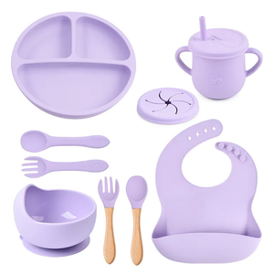 Ensemble de vaisselle pour bébé en silicone antidérapant avec assiette, bol, cuillère, fourchette, bavoir et tasse (5/9 pièces) - Product Image 6