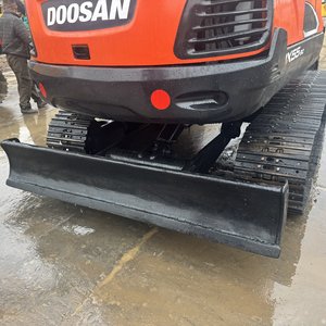 Excavatrice Doosan DX55 d'occasion, peinture d'origine, authentique, machine Doosan DX55 d'occasion - Product Image 3