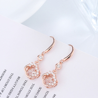 Elegante 925 Sterling Silber Blumencluster Zirkon 18k Vergoldete Damen Tropfen-Ohrringe Schmuck Großhandel