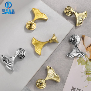 JAYHOO Tirador de Puerta de Armario con Diseño de Hoja de Ginkgo, de Latón, de un Solo Orificio, Tirador Contemporáneo para Cajones de Armario - Product Image 2